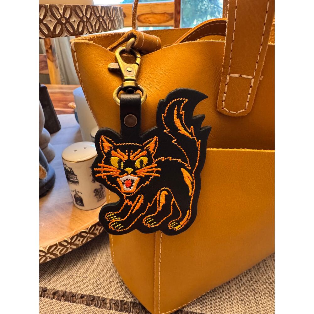 Portland Leather Cat Bag Charm Salem Purse Charm NEW! - Picture 2 of 3